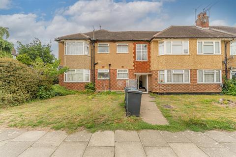 2 bedroom flat for sale, Beresford Gardens, Enfield