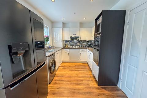 4 Bartlett View, Hockley, SS5 4FX