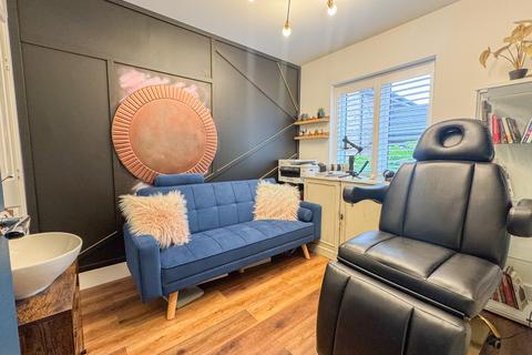 4 Bartlett View, Hockley, SS5 4FX