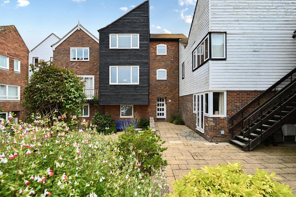 6 Meryon court tn31 (7)