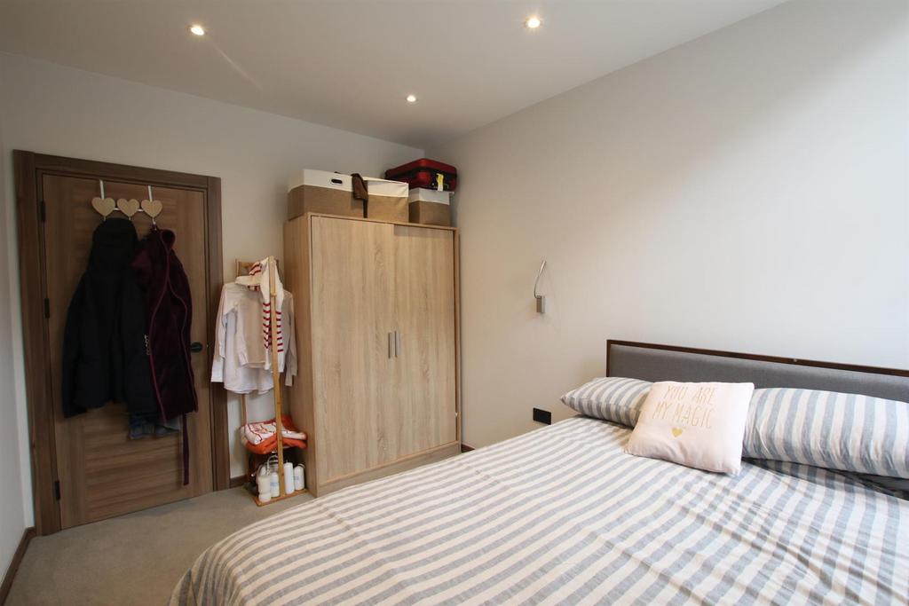 Bridge House3-bedroomreverse.JPG