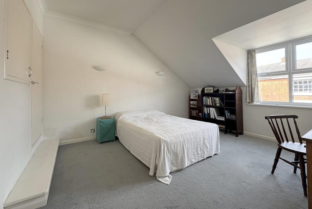 5 HM Bed 2