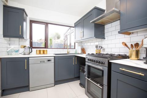 25 Hickman Road, Galley Common, Nuneaton, CV10 9NQ