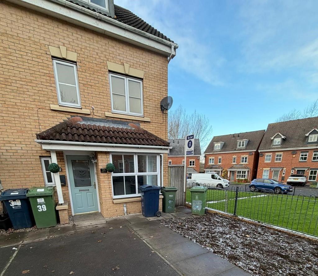 4 Bed Unfurnished Terraced