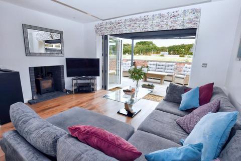 undefined, The Drumble, Moreton Say