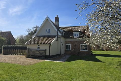 5 bedroom cottage for sale, Hardingham, Norwich
