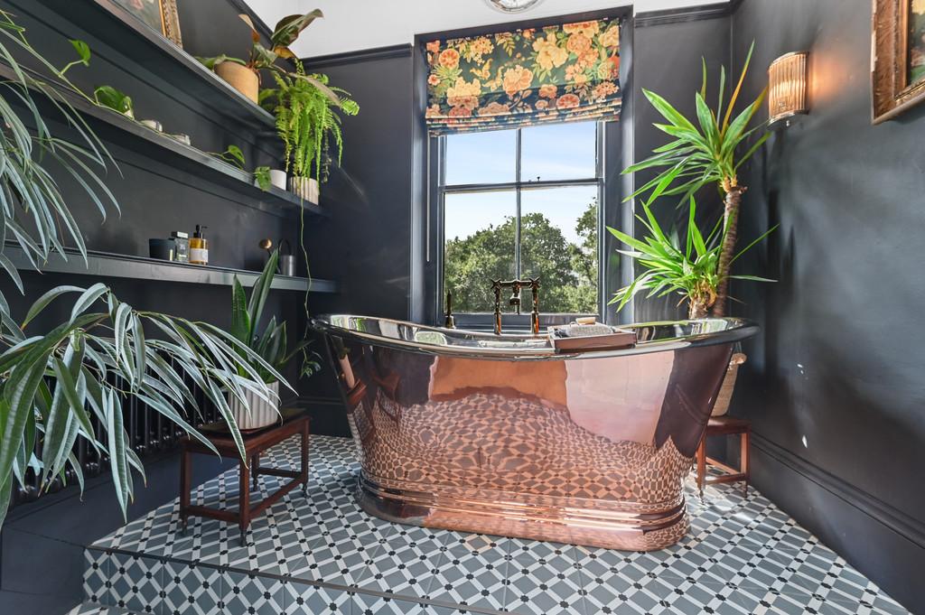 PT-FC(COL)-The Old Red House-7