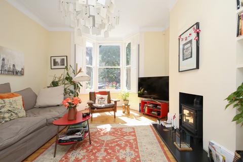3 bedroom terraced house for sale, Sandbrook Road, London