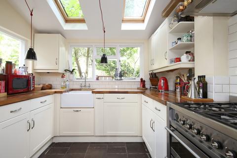 3 bedroom terraced house for sale, Sandbrook Road, London