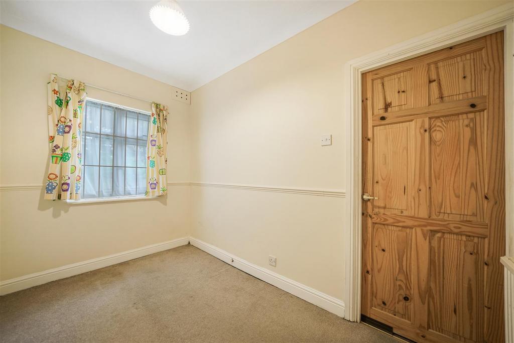 Flat 14, Clifford Court - Dw Kgp Rvw5m5 De Fr3 COVZ.jpg