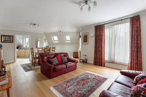 2 bedroom flat for sale, Roedean Heights, Tunbridge Wells TN2
