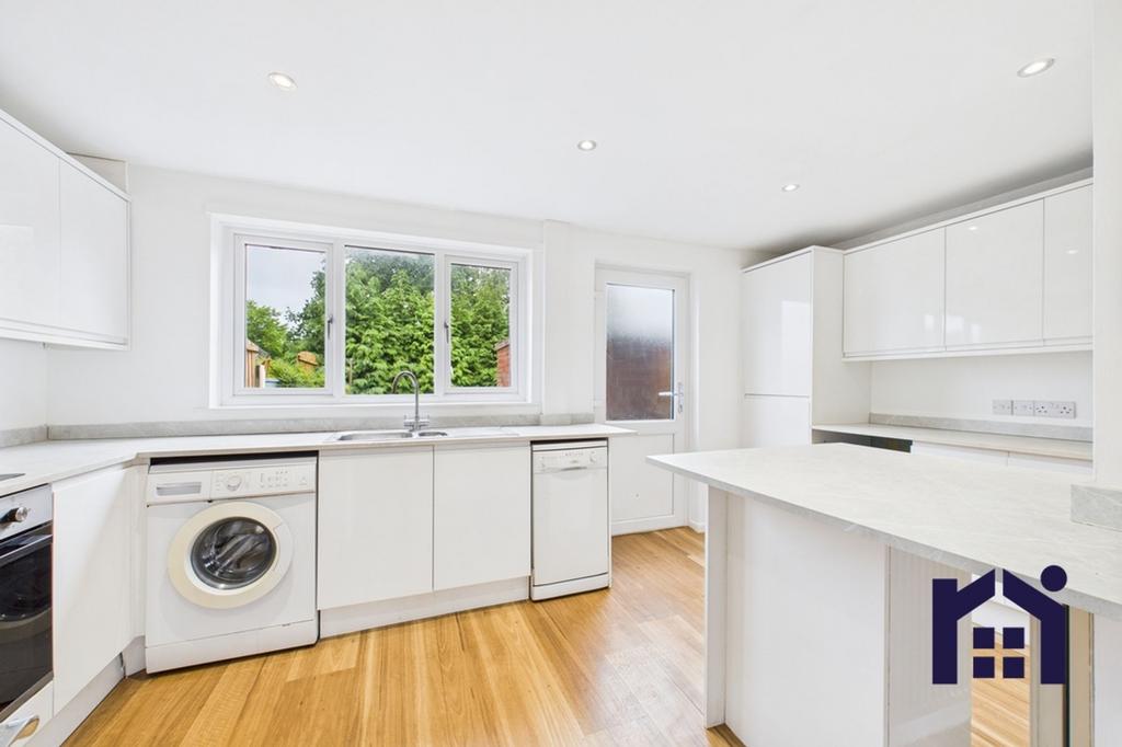 Dining kitchen