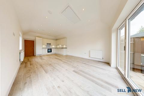 undefined, Earl Close, Clifton SG17