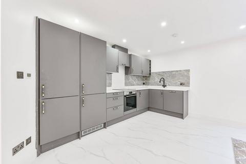 3 bedroom flat for sale, Greville Road, Kilburn, London, NW6