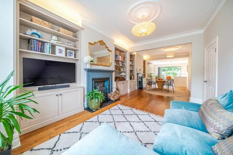 11 Blenheim Gardens, London, SW2 5EU