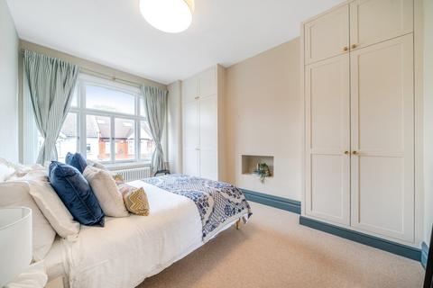 11 Blenheim Gardens, London, SW2 5EU