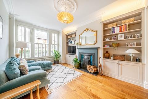 11 Blenheim Gardens, London, SW2 5EU