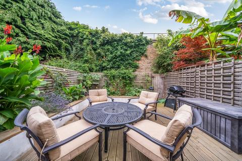 11 Blenheim Gardens, London, SW2 5EU