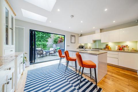 11 Blenheim Gardens, London, SW2 5EU
