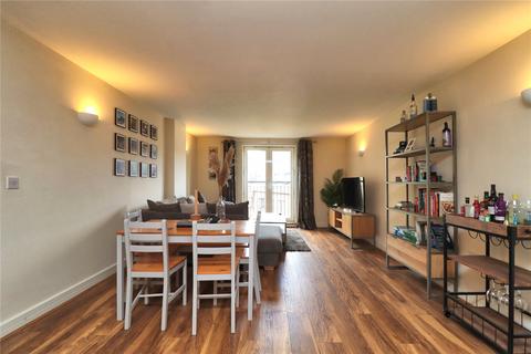 2 bedroom flat for sale, Stanley Road, Surrey GU21