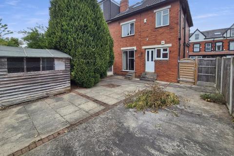 8 Derwentwater Terrace, Leeds, LS6 3JL