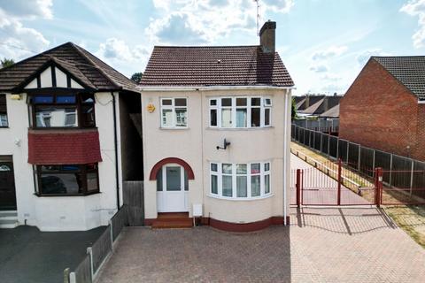 4 bedroom detached house for sale, Gouge Avenue, Northfleet, Gravesend, Kent, DA11