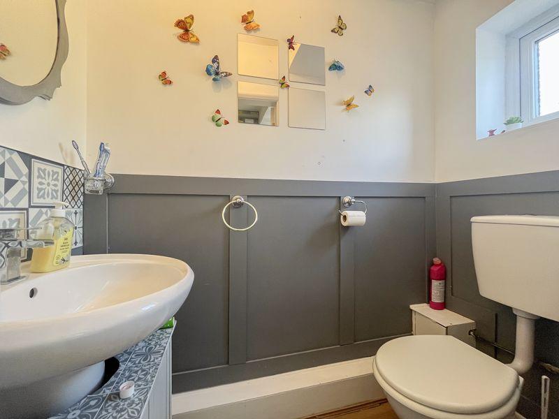 Ground floor wc