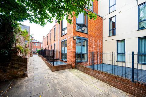 Martyr Road, Guildford, GU1