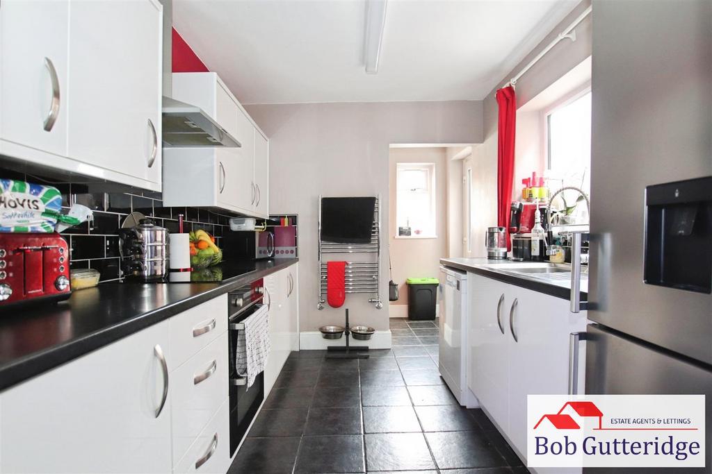 Fitted kitchen