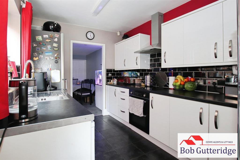 Fitted kitchen