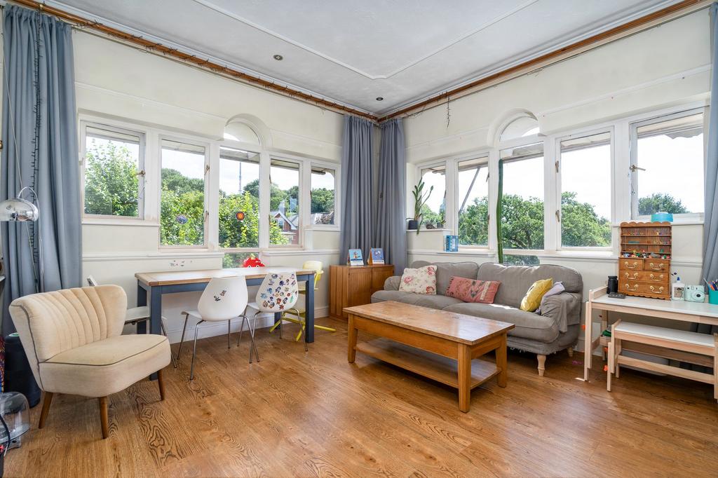 Reception For Sale 3 Bedroom Flat Conservatory...
