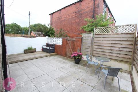 3 bedroom end of terrace house for sale, Willbutts Lane, Rochdale OL11