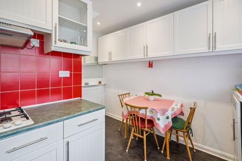 undefined, Captain Cook Close, Chalfont St. Giles