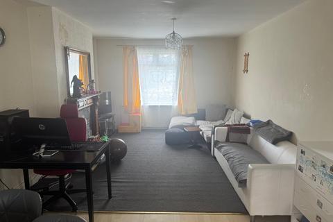 3 bedroom semi-detached house for sale, Briar Road, Newark NG22