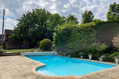 undefined, Red Lion Way, Wooburn Green HP10