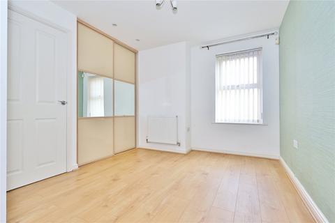2 bedroom apartment for sale, Claremont Avenue, Woking, Surrey, GU22