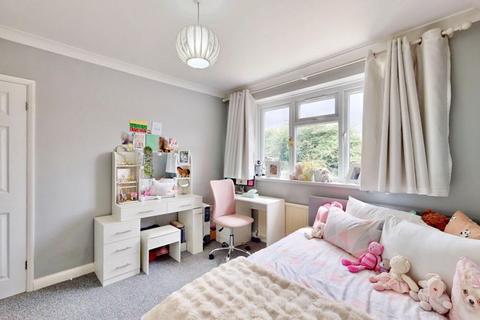 3 bedroom semi-detached house for sale, Daleham Drive, Uxbridge, UB8
