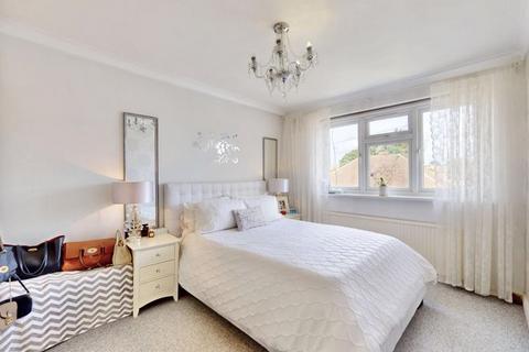 3 bedroom semi-detached house for sale, Daleham Drive, Uxbridge, UB8