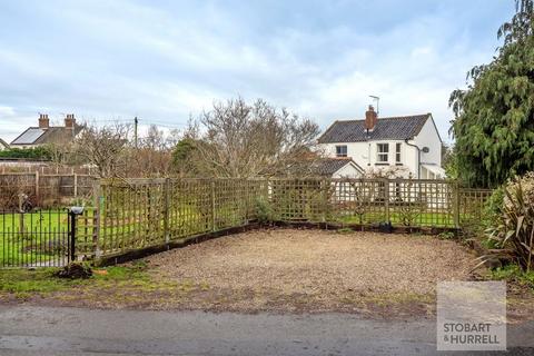3 bedroom detached house for sale, Aylsham Road, North Walsham NR28