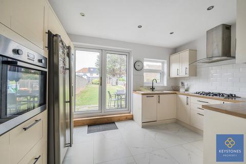5 bedroom semi-detached house for sale, Dunster Close, Collier Row, RM5