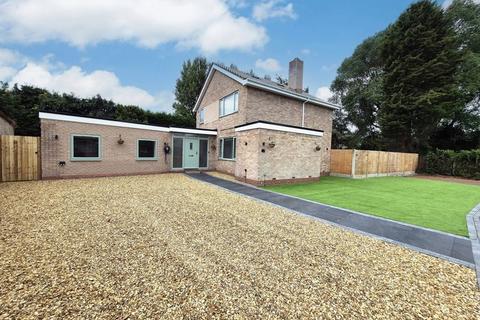 5 bedroom detached house to rent, Berkswell Close, Sutton Coldfield B74