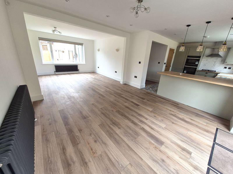 Lounge Dining Area