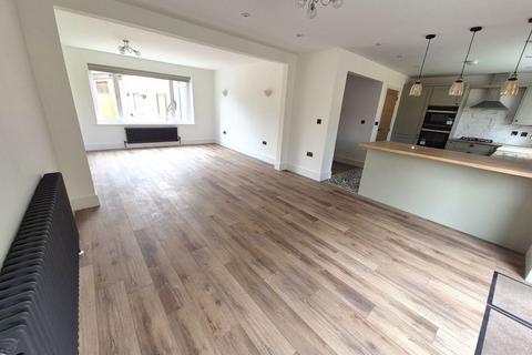 5 bedroom detached house to rent, Berkswell Close, Sutton Coldfield B74