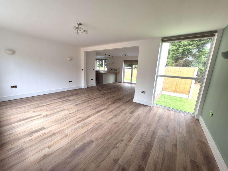 Lounge Dining Area