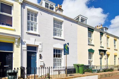 2 Walmer Place, Hastings Road, St Helier