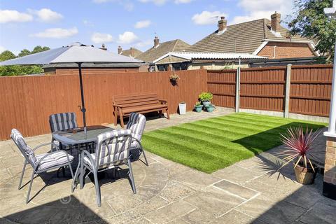 2 bedroom detached bungalow for sale, Amsbury Road, Coxheath, Maidstone, Kent