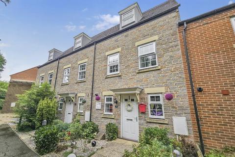 3 bedroom townhouse for sale, Rothwell, Kettering NN14