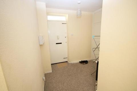 1 bedroom apartment to rent, Stratton Close, Edgware HA8