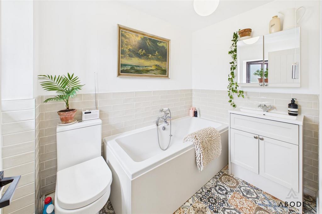 CAM04913 G0-PR0050-STILL021.jpg