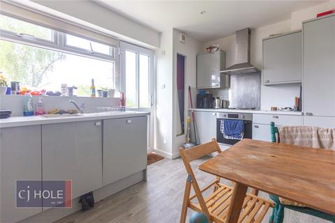 4 bedroom semi-detached house to rent, Kenmore Drive, Southmead, Bristol, BS7